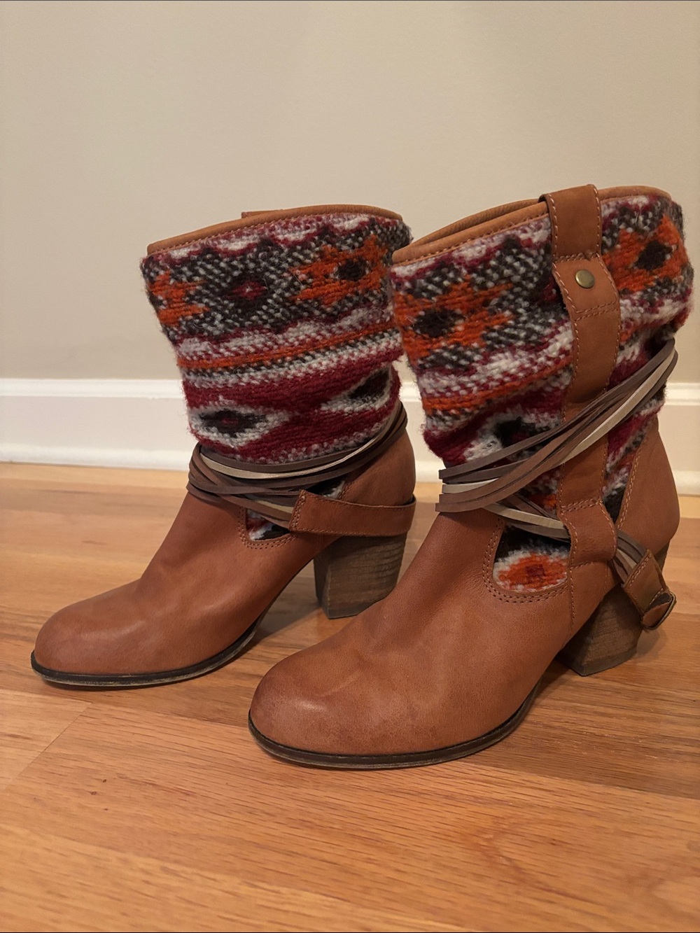 Steve Madden Tan Leather Ankle Boots with Multicolor Knit Cuff